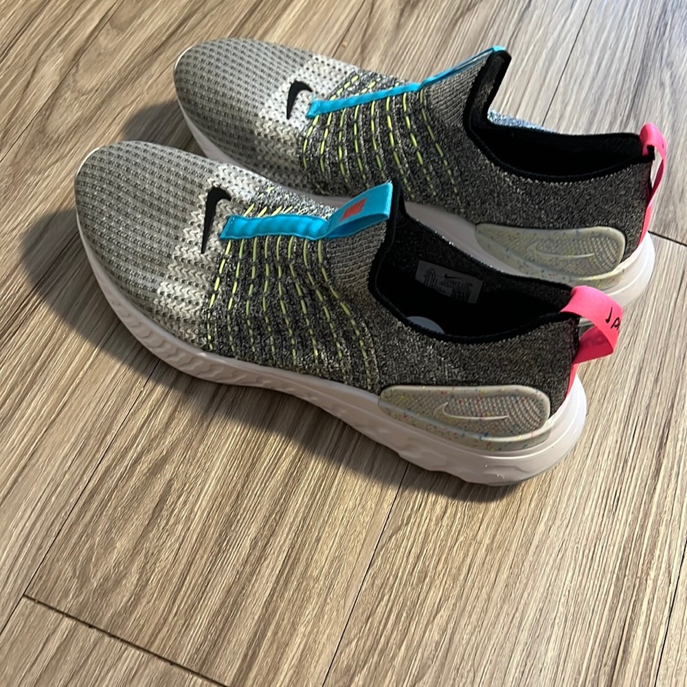 Nike React Phantom Run Flyknit 2
Men's Road Running Shoes